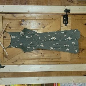 Blue Rain Size Large Olive Green Floral Dress from Francesca's